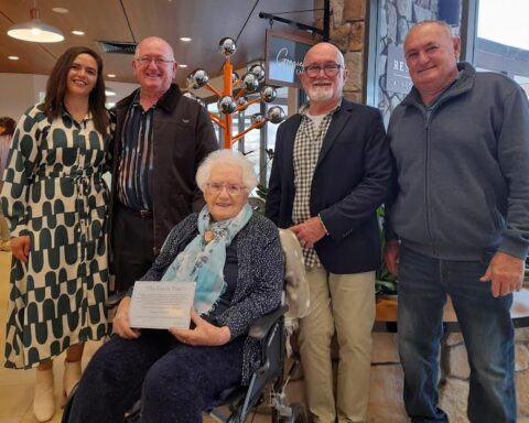 The Toowoomba Minute: A heartfelt tribute, the Cox family donates The Family Tree sculpture to Carinity Brownesholme, honouring the exceptional care of their mother.
