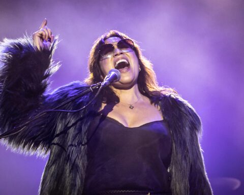 The Toowoomba Minute: Kate Ceberano set to rock Toowoomba Carnival of Flowers!